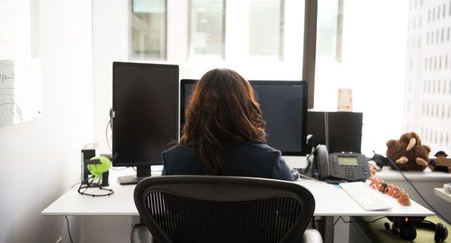 GUS: W pandemii zdalna praca coraz popularniejsza