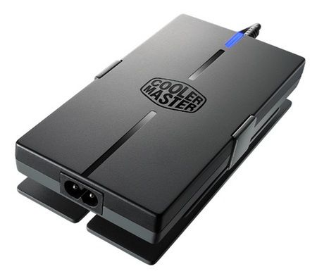 Najmniejszy adapter do laptopa od Cooler Master 4