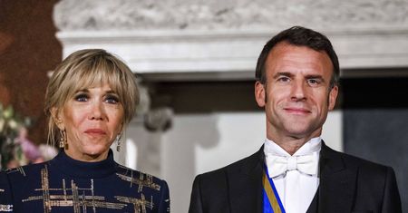 Przeciwnicy prezydenta Macrona pobili członka rodziny jego żony Brigitte