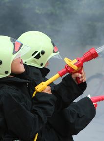 Civil Protection Week. Hundreds of students from Iași and Botoșani learned about fire intervention