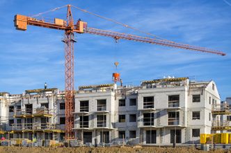 Strach przed usterkami w nowym mieszkaniu. Kupujący boją się rozmów z deweloperami