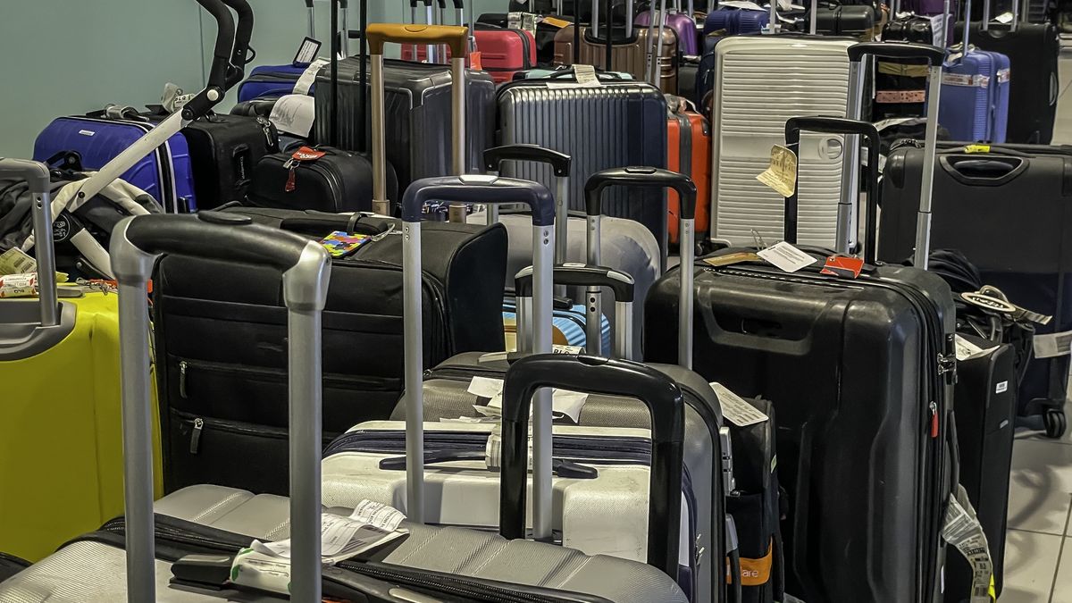 Oznakowanie walizki znacznie ułatwi jej identyfikację 