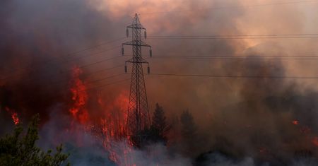 Grecja. Ateny płoną. "Niewyobrażalna katastrofa"