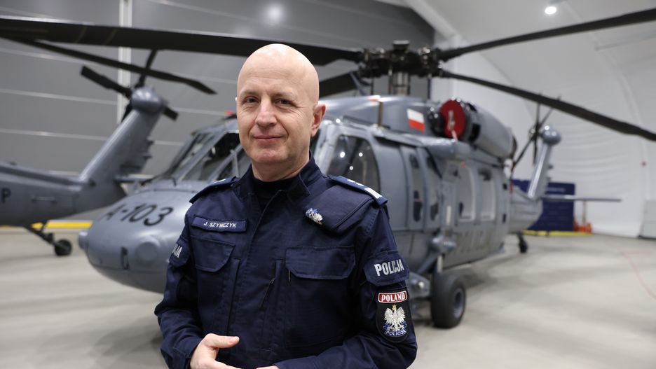 Komendant zdemolował biuro za 3 mln i trzykrotnie złamał prawo?
