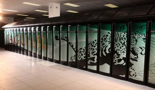 Najlepszy superkomputer ma największą na świecie obudowę
