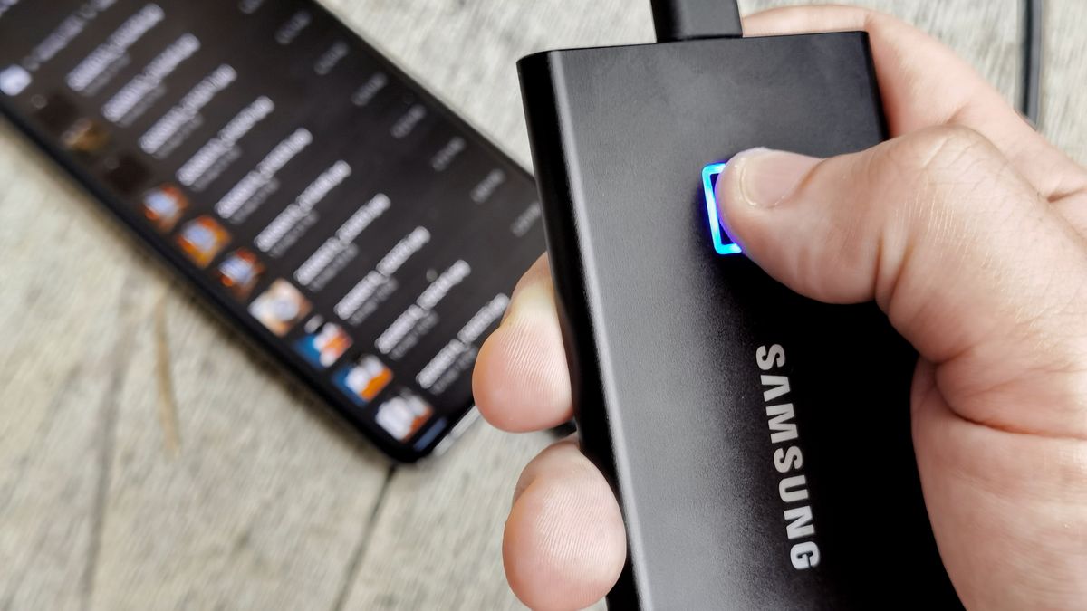 Zrobi kopię zapasową danych i zabezpieczy je odciskiem palca. Samsung T7 Touch: test dysku SSD 1