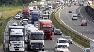 Wielogodzinne utrudnienia na A4 i AOW. Kierowcy, uważajcie