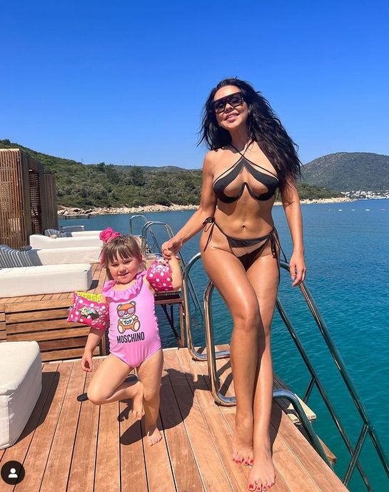 Sylwia Bomba z córką