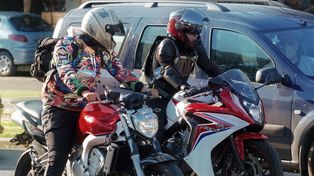 Otwarcie mazowieckiego sezonu motocyklowego na torze na Autodromie w Jastrzębiu w powiecie szydłowieckim. Były jazdy po torze