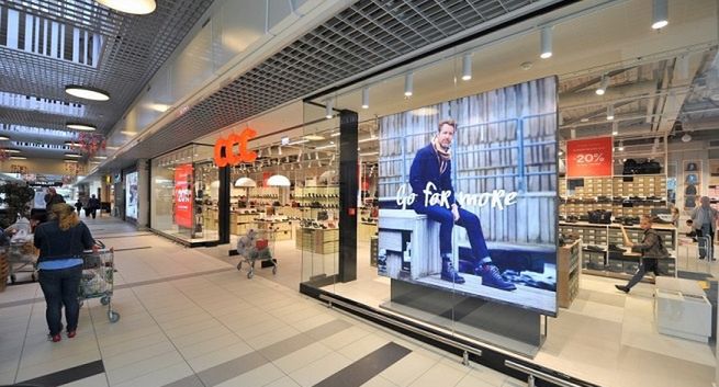 CCC dostarczy obuwie w godzinę w kolejnych 7 miastach