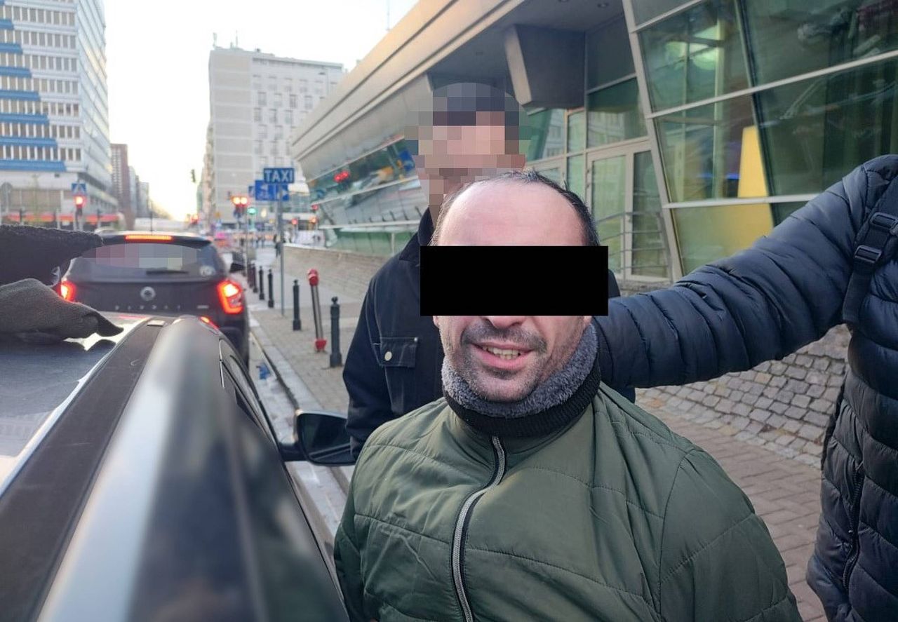 Spychał starsze kobiety ze schodów. Brutalny Gruzin zatrzymany