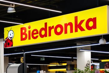 Spodziewasz się gości na święta? Biedronka kusi markowymi sztućcami