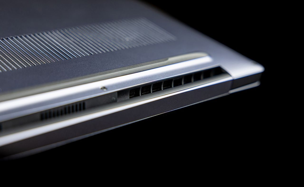 wyloty powietrza w huawei 16s 2023