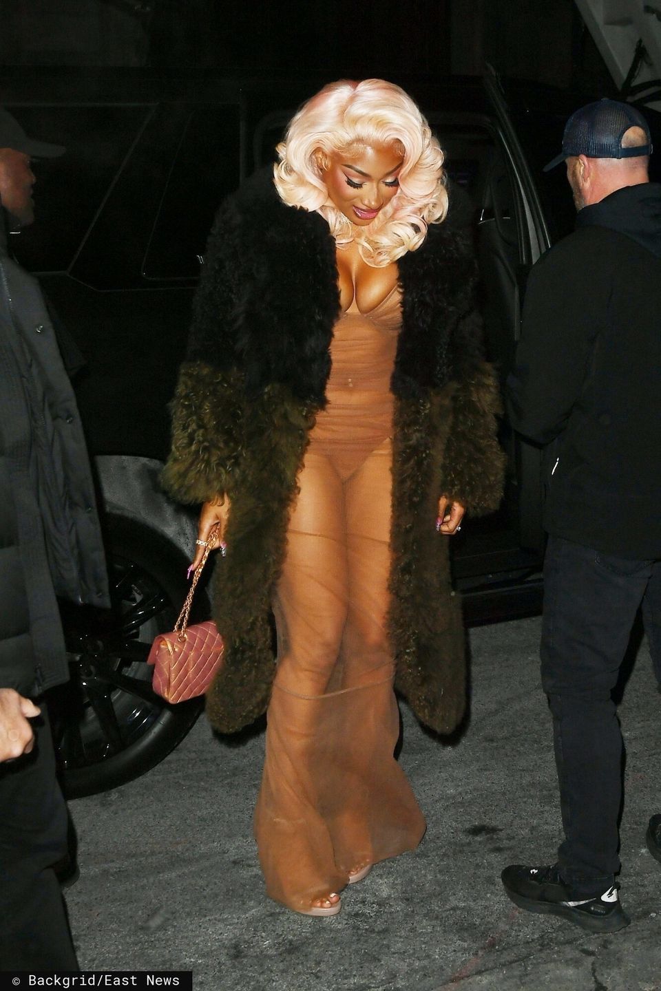 Megan Thee Stallion w prześwitującej sukience
