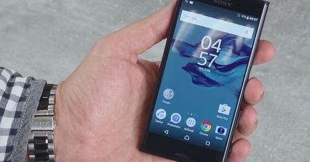 Unboxing smartfona Sony Xperia X Compact - rozpoczynamy testy