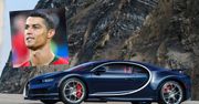 Cristiano Ronaldo chwali się swoim bugatti chironem. Bok zdobi napis CR7