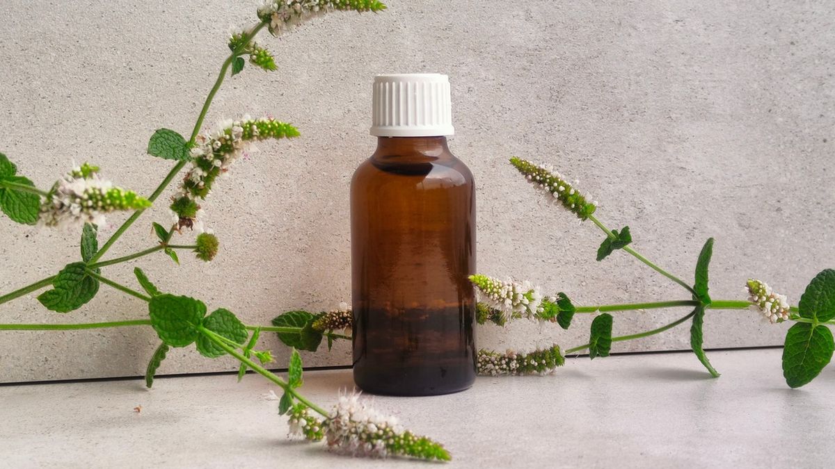 Mentol to związek wykorzystywany w przemyśle kosmetycznym, spożywczym, farmaceutycznym i medycznym.