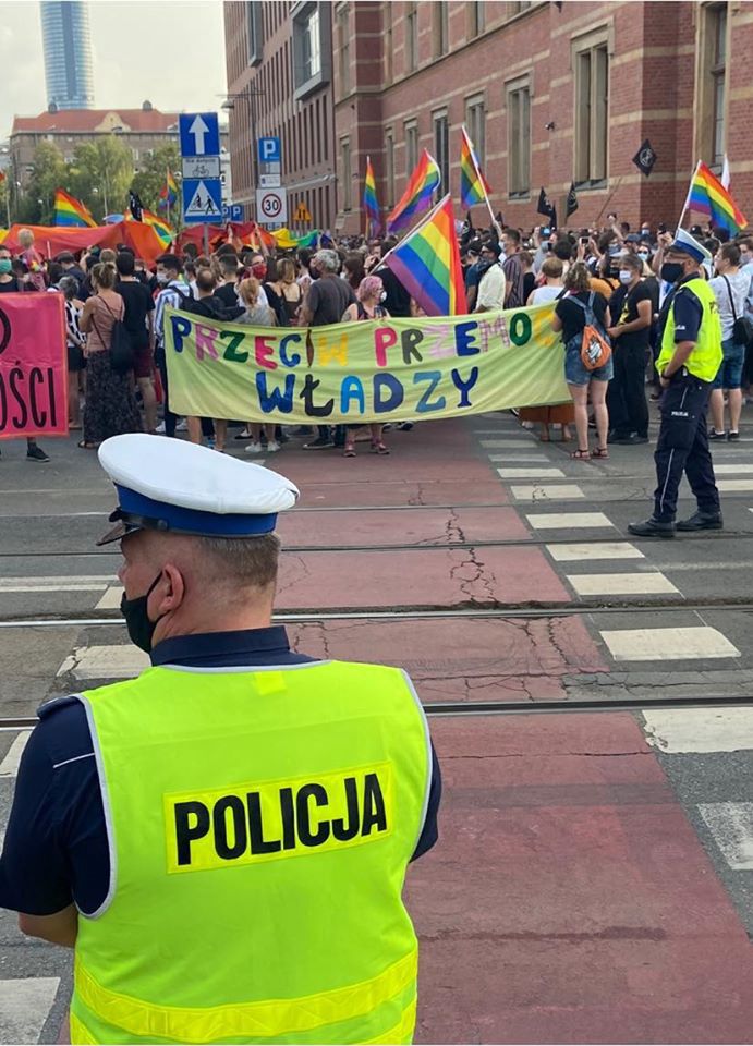 Wrocław. ”Dość homofobii, transfobii i queerfobii w Polsce”. Wrocławianie z Margot (Fot.Kamil Nowelli)