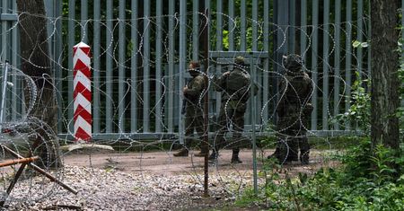 Reagują po aresztowaniu wojskowych. Ujawniono szczegóły dokumentu