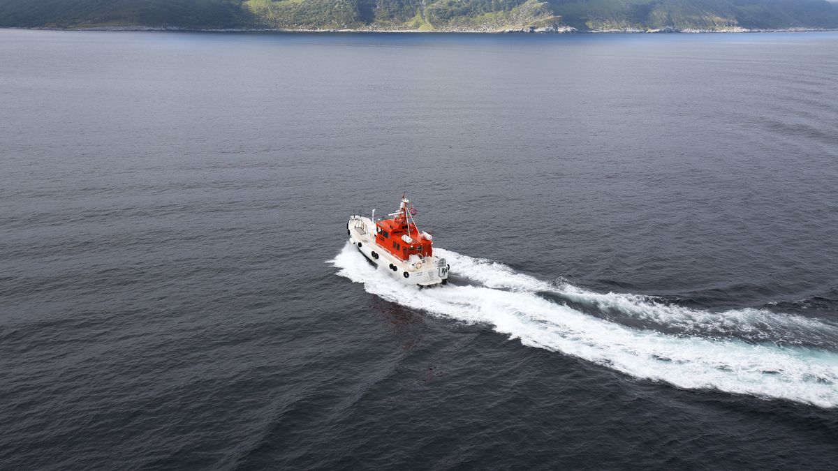 Norwegian Coast Guard Boat
Pilot boat for the Norwegian Coast Guard patrolling  the coastal waters
karenfoleyphotography
Canal, Coast Guard, Coastline, Fjord, Military Ship, Nautical Vessel, Norway, Piloting, Protection, Ship, Surveillance
