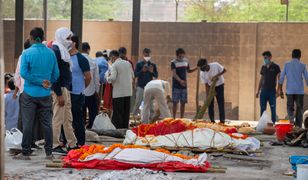 Indie zmierzają do katastrofy. Pielgrzymi i politycy w ogniu krytyki