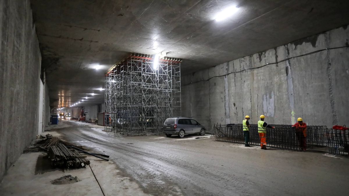Południowa Obwodnica Warszawy zbliża się ku końcowi. Na zdjęciu tunel POW pod Ursynowem.