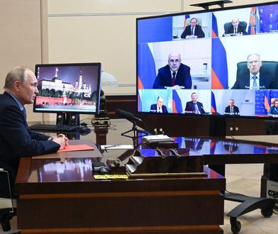 "Dziesięć rakiet w powietrzu". Uderzyli w terytorium Rosji