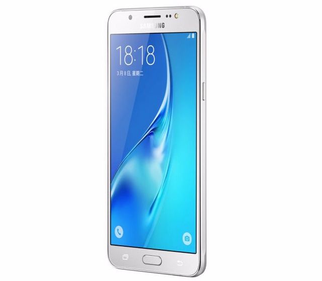 Samsung Galaxy J7 (2016) i J5 (2016) oficjalnie 4