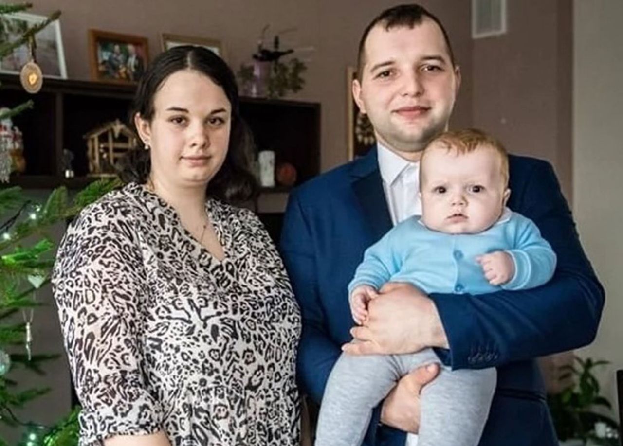 Chora na COVID-19 urodziła córeczkę i zmarła. Mąż został sam z dwójką dzieci