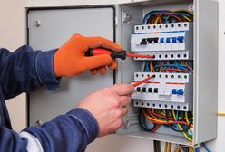 Zapłacili prawie 500 zł, nie mogą pracować. Elektrycy mają problem