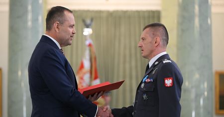 Nowy Dowódca Operacyjny RSZ. Prezydent wręczył nominację