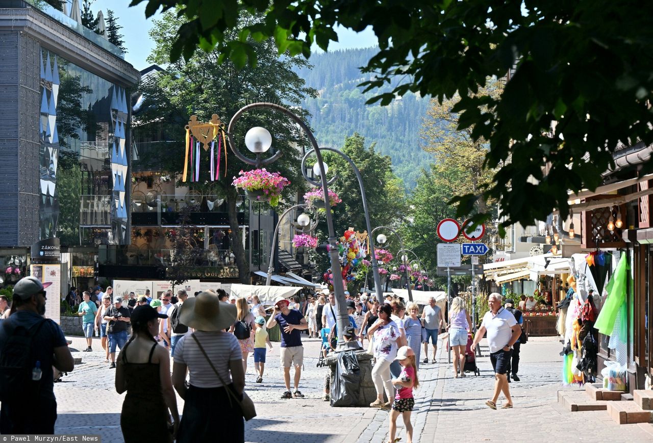 Tłumy turystów w Tatrach. "Cały weekend panował gwar"