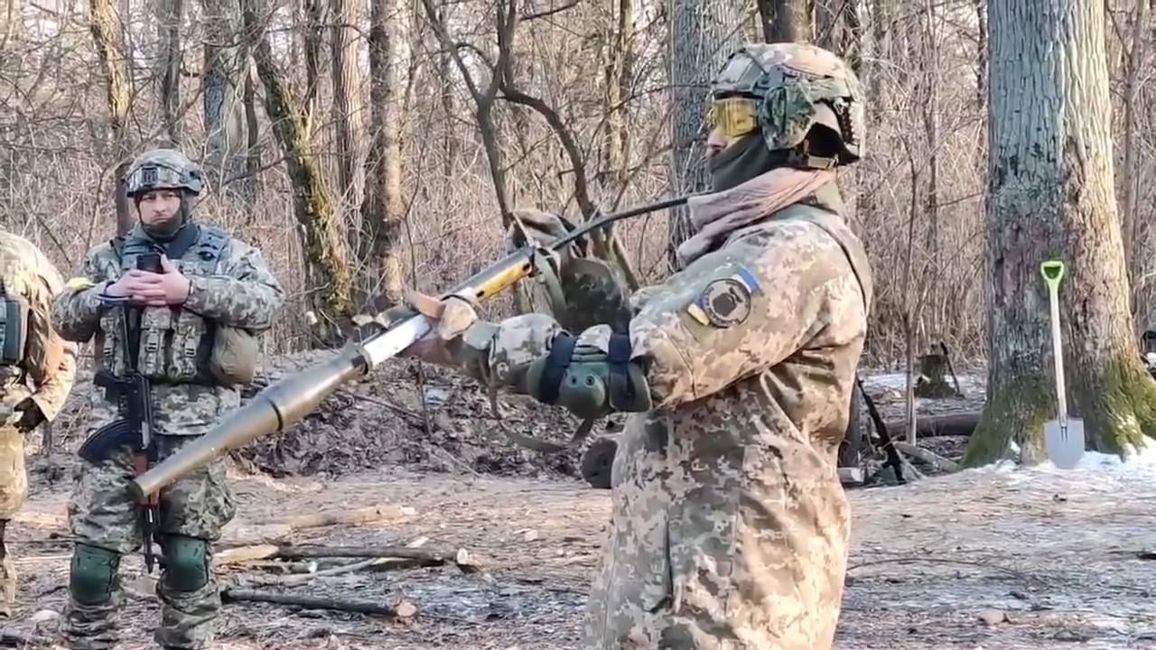 Polish RPG-76 Komar grenade launcher in the hands of a Ukrainian soldier