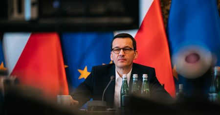 Odmrażanie gospodarki. Zmiany w handlu i kościołach