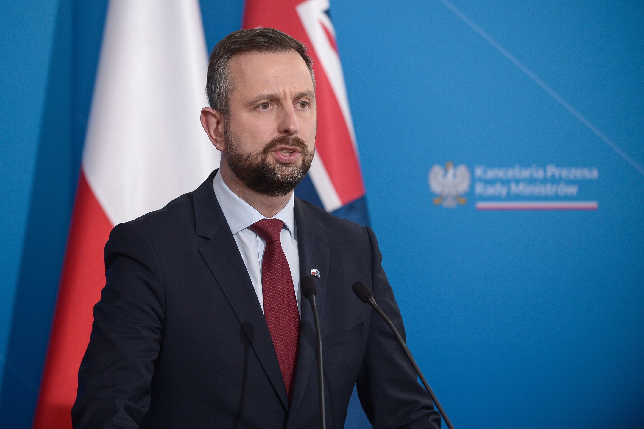 Warszawa, 26.04.2024. Wicepremier, minister obrony narodowej Władysław Kosiniak-Kamysz podczas konferencji prasowej po spotkaniu z wicepremierem, ministrem obrony Australii Richardem Marlesem w KPRM w Warszawie, 26 bm. (sko) PAP/Marcin Obara
