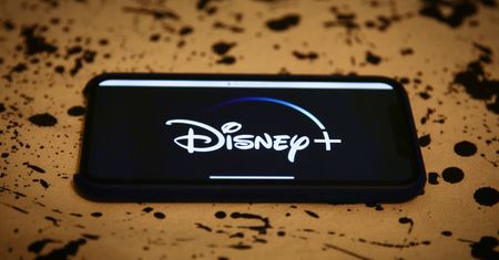 Disney odcina się od Facebooka. Największy reklamodawca nie chce zarabiać na hejcie