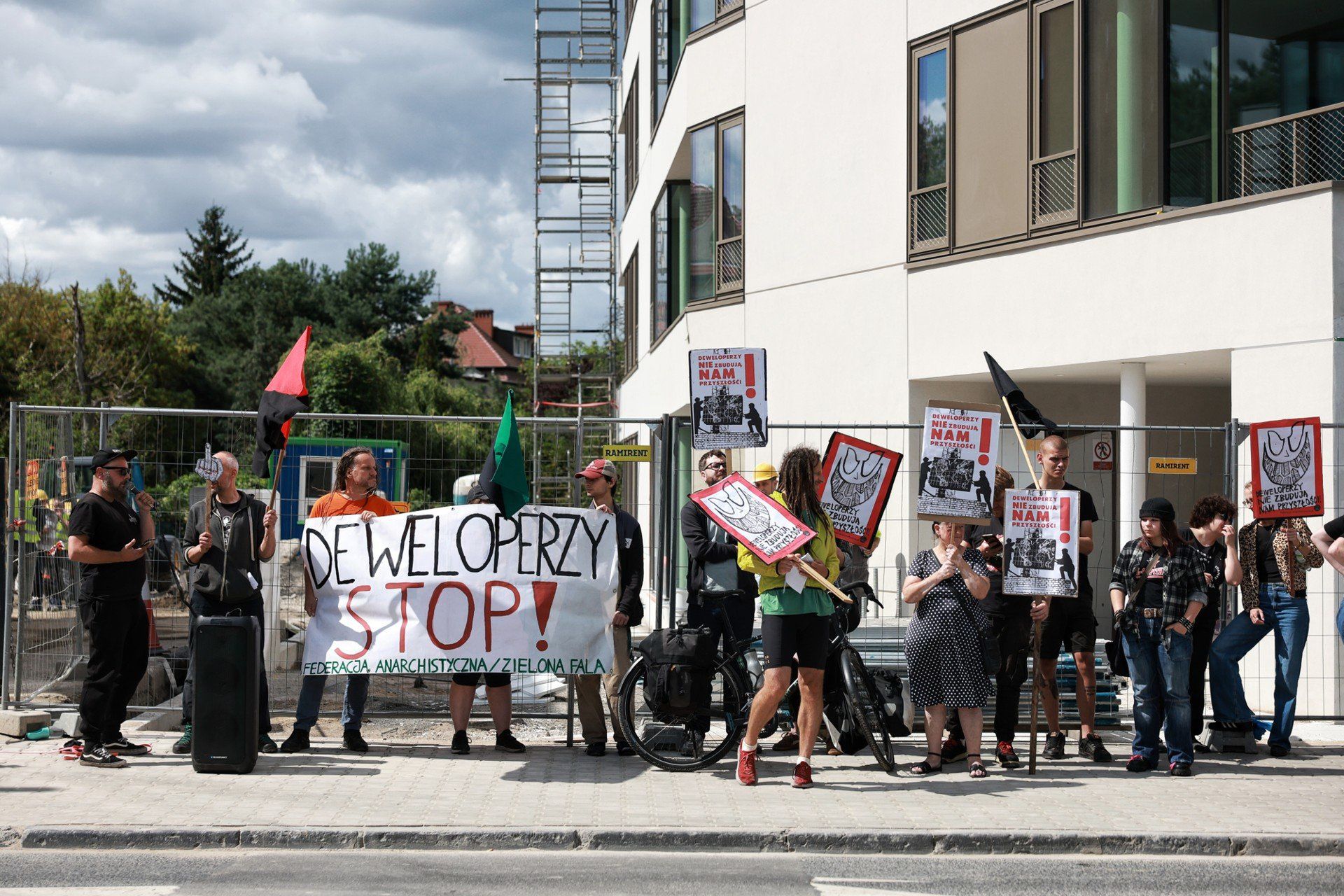 Anarchiści protestowali na poznańskim Sołaczu