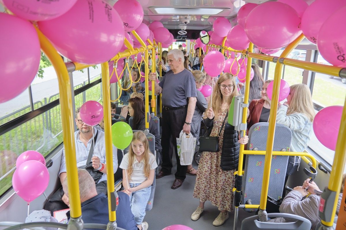 Kolorowy trolejbus z okazji Dnia Dziecka można było spotkać na linii nr 150