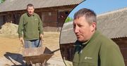 "Rolnicy. Podlasie". Andrzej z Plutycz zaczął sprzątać podwórko. Internauci go wyśmiali