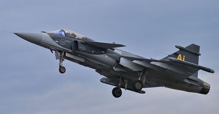 Szwedzi przekażą Ukrainie 16 samolotów bojowych. Darowizna za 22 mld koron