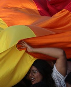 "Tęczowe Disco". Spontaniczna akcja czy prowokacja? Awantura w mediach