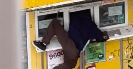 Myła okno i nagrała złodzieja. 22-latek okradł kiosk na LSM-ie