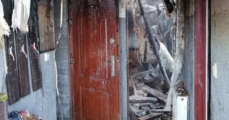 Podlasie. Spłonął im dom. "Bracia biegali boso przy ok. -20 stopni C, aby ugasić ogień"