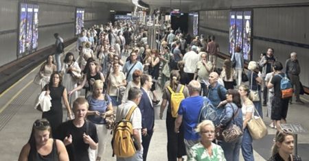 Warszawa wstrzymana w biegu. Wszystko przez jednego pasażera