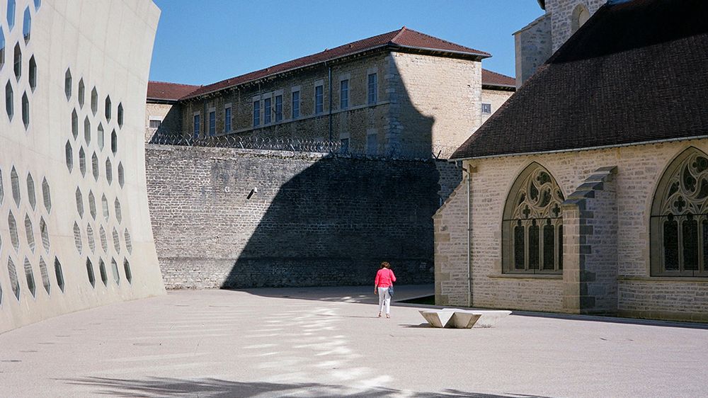 Nastrojowe sceny miejskie w twórczości Freda Guillauda 1