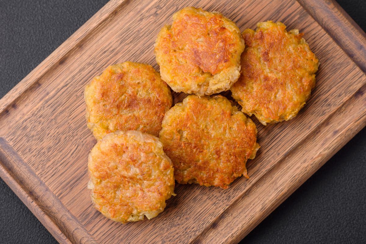 Cauliflower cutlets are an excellent alternative to minced ones.