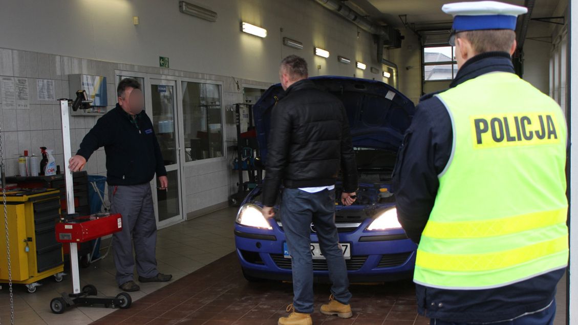 Funkcjonariusz w każdej stacji byłby oczywiście przesadą, ale bez nowych przepisów sytuacja nie zmieni się na lepszą