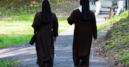 Po 15 latach zrzuciła habit. Mówi, co działo się w zakonie