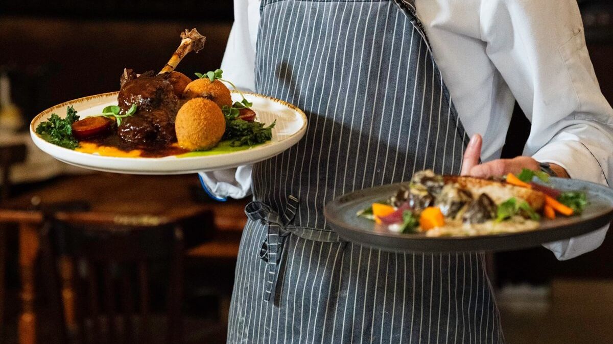 Gęś Bajnisia nacierana śliwowicą 70% w Restauracji Mandragora