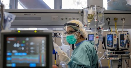 Koronawirus jest groźniejszy, niż sądziliśmy. Wstrząsające wyniki badań